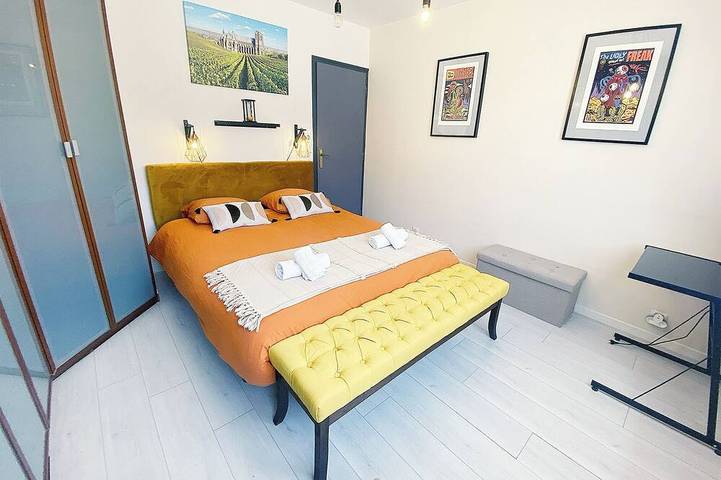 Apartamento entero, At Clém's, 8 people, private garage, wifi + Netflix in Reims, Marne