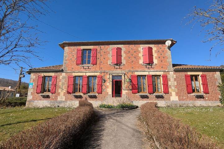 Gîte pour 6 personnes, avec jardin