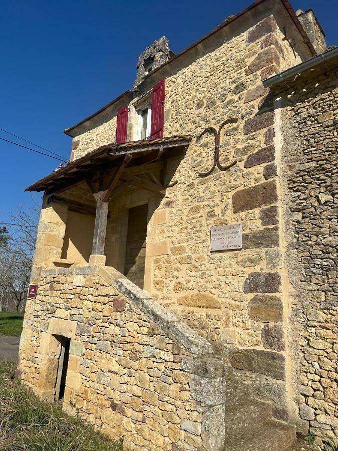 Location de vacances pour 4 personnes, avec vue et piscine à Doissat - 2