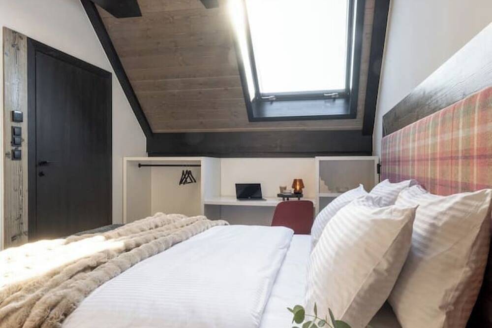 Montini’s House – A Peaceful Mountain Escape with Private Jacuzzi in Koniaków, Karpaten (Polen)