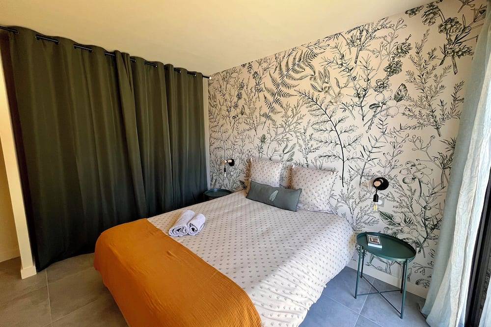 Contemporary villa La Souchette in Vaison-la-Romaine, Parc naturel régional du Mont-Ventoux