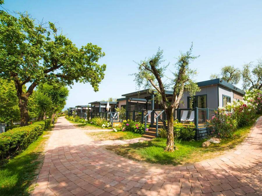 Weekend Glamping Resort - Mobilheim 5 personen - Cottage Next Xxl 2.0 in San Felice del Benaco, Gardasee-Berge