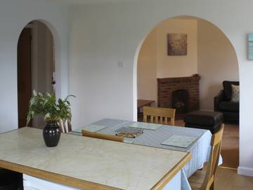 Vacation Rental for 4 Guests in Cranborne Chase, South West England, Picture 4