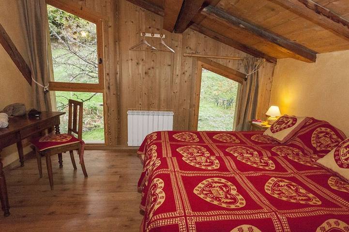 Gîte pour 10 personnes, avec jardin à Bozel - 2