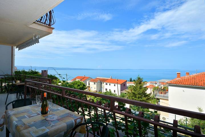 Ferienwohnung für 6 Personen, mit Balkon/Terrasse in Podstrana - 4
