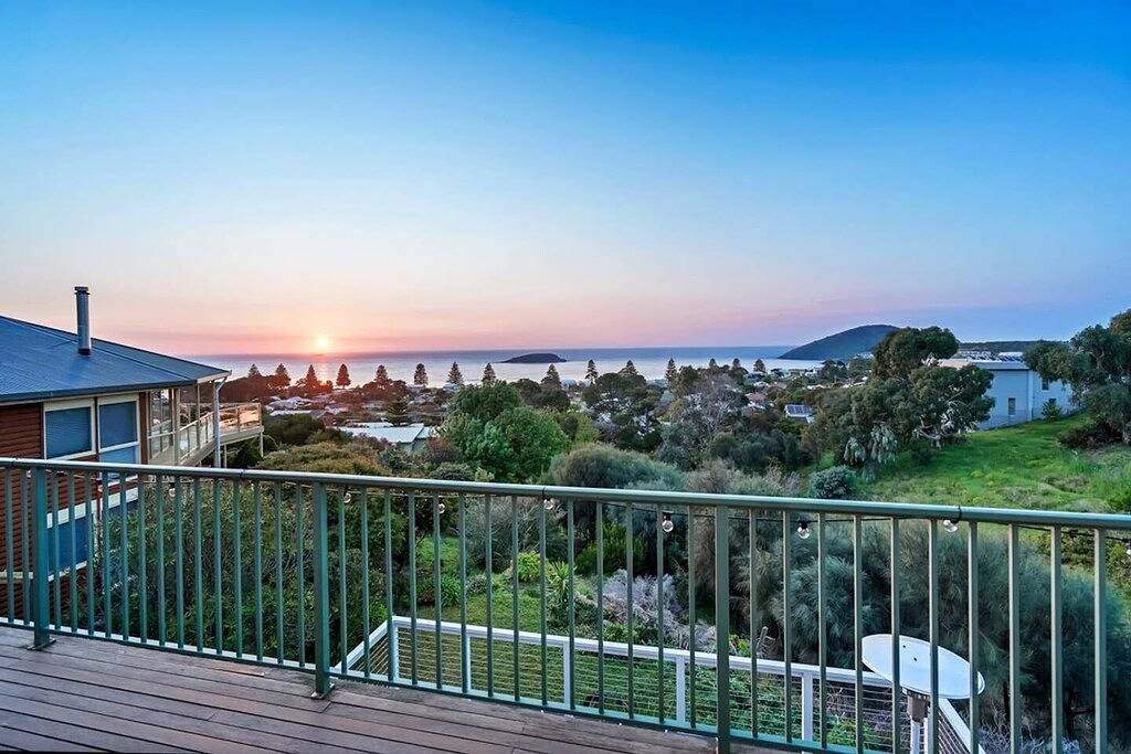 * 28 Rumbelow Str Encounter Bay - Haus mit Blick auf den Himmel in Encounter Bay, South Australia