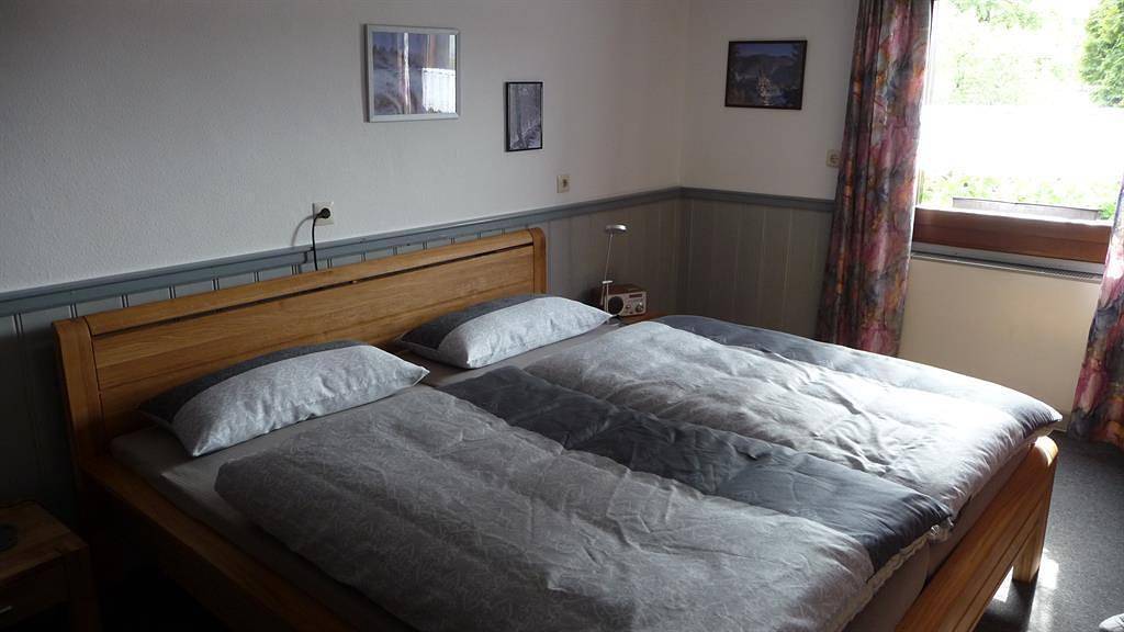 Ganze Ferienwohnung, 5-Bett-Ferienwohnung, Dusche/Wc, Nichtraucher in Wollenberg, Hellenthal