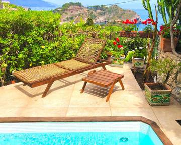 Villa pour 8 personnes, avec jardin ainsi que piscine et vue à Taormina