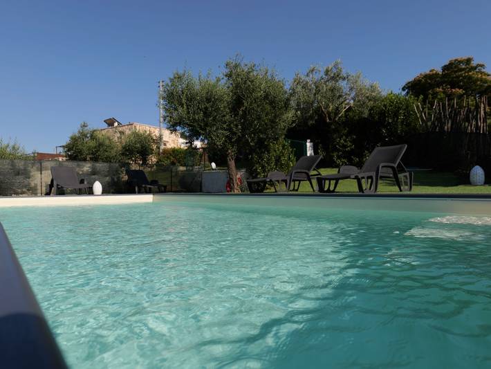 Trullo per 2 persone, con giardino e piscina a Martina Franca