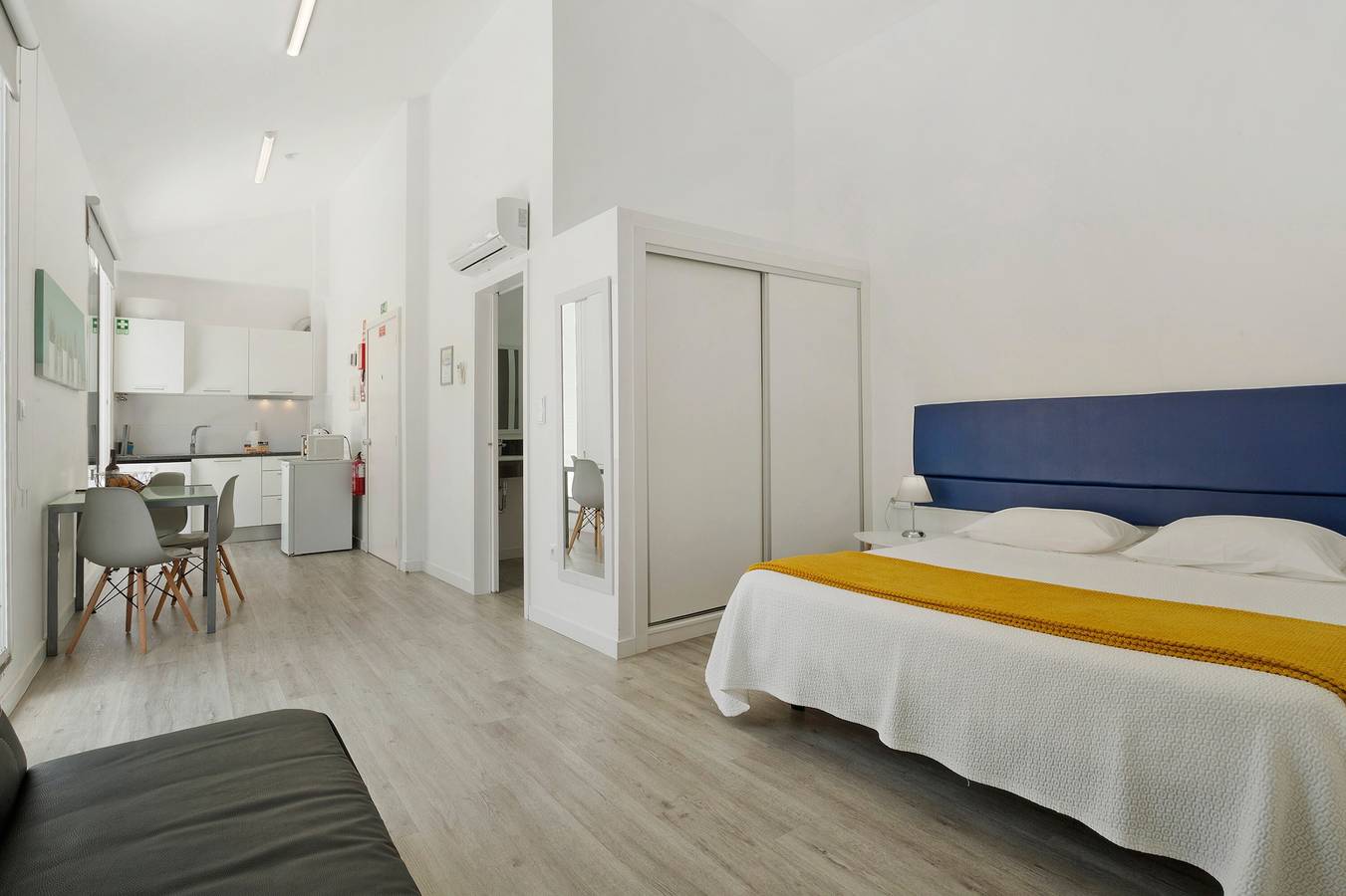 Ganzes Studio, Studio 'Tanoeiros mit Balkon 22' mit Balkon in Funchal (Sé), Madeira