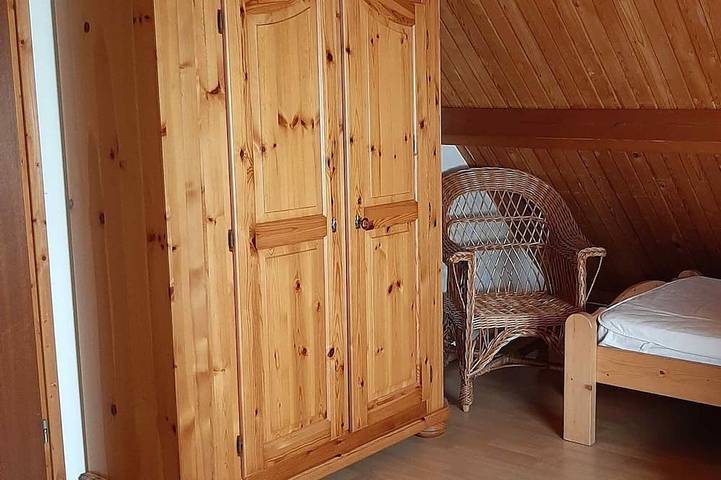 Maison de vacances individuelle et confortable avec jardin près de la plage in Herkingen, Goeree-Overflakkee