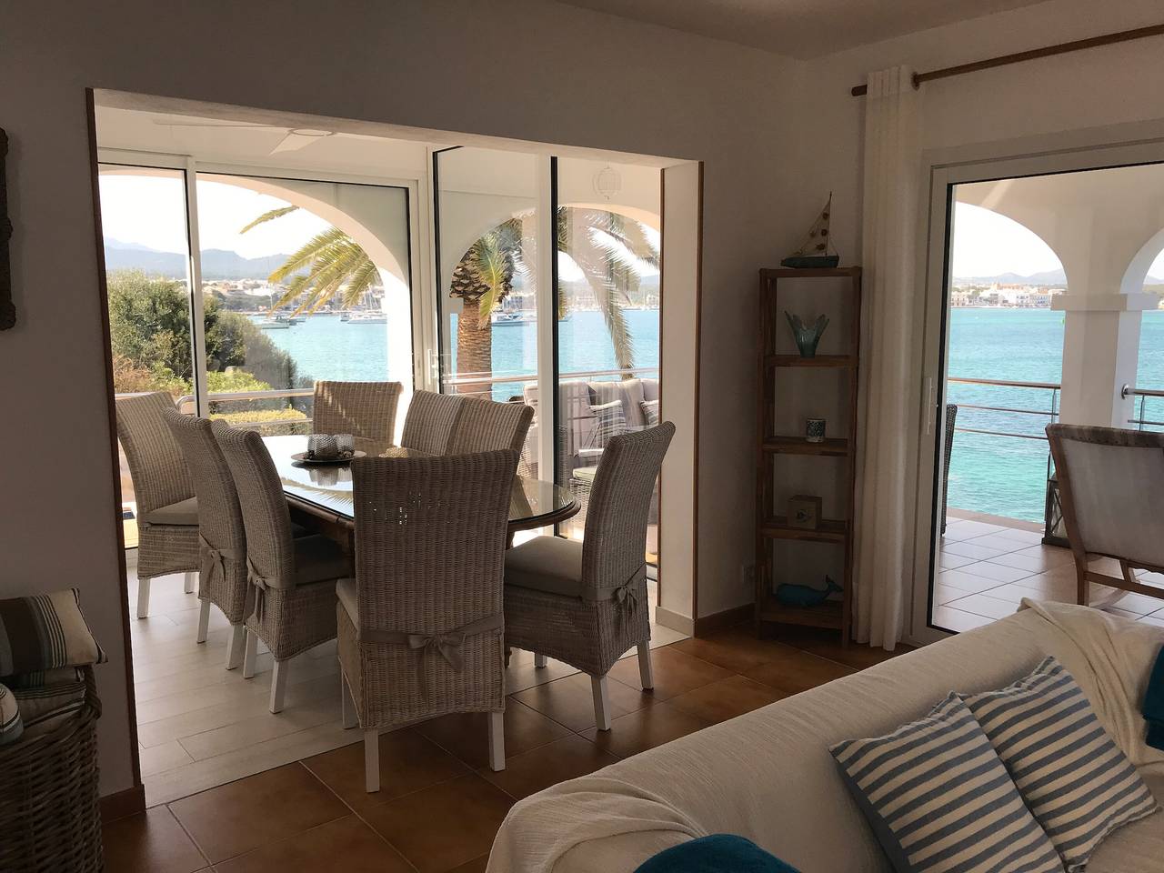 Holiday Home 'Vora Mar' with Sea View, Wi-Fi and Air Conditioning in Portocolom, Felanitx