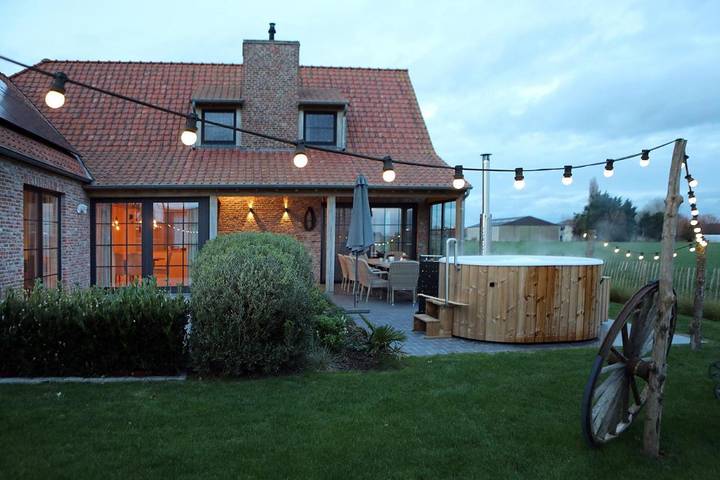 Location de vacances pour 11 personnes, avec jardin et vue à Furnes - 2