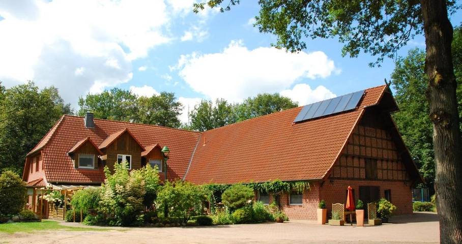Ferienwohnung für 4 Personen, mit Terrasse und Garten sowie Ausblick in Schneverdingen