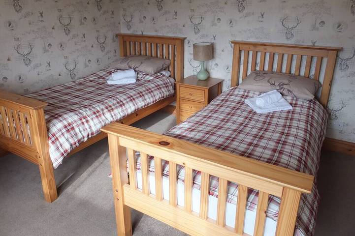 A Beautiful Rural Farmhouse With Flexible Living Space And Great Views in Stirling, Stirling region