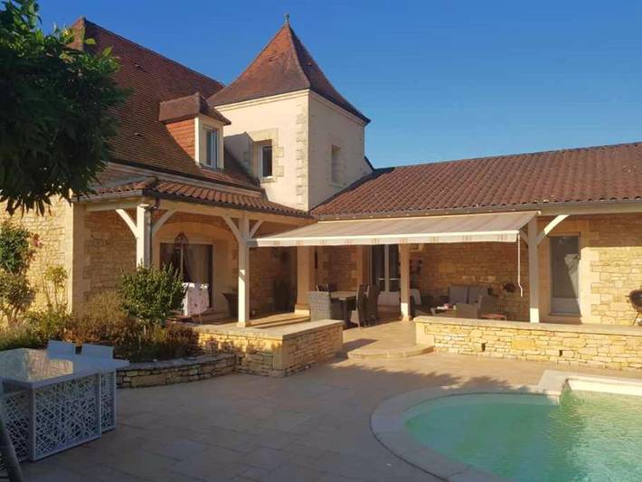 Location de vacances pour 8 personnes, avec piscine ainsi que jardin et jacuzzi à Carsac-Aillac - 2