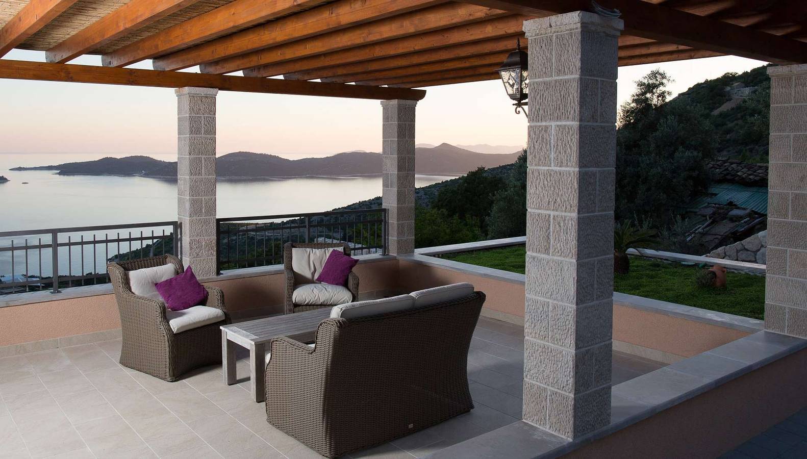 Villa Dias: splendida vista sul mare, piscina, sauna e splendide terrazze per 12 persone in Brsecine, Grad Dubrovnik