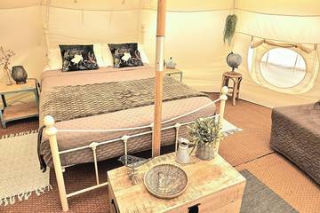 Camping pour 4 Personnes dans Madranges, Parc Naturel Régional de Millevaches en Limousin, Photo 1