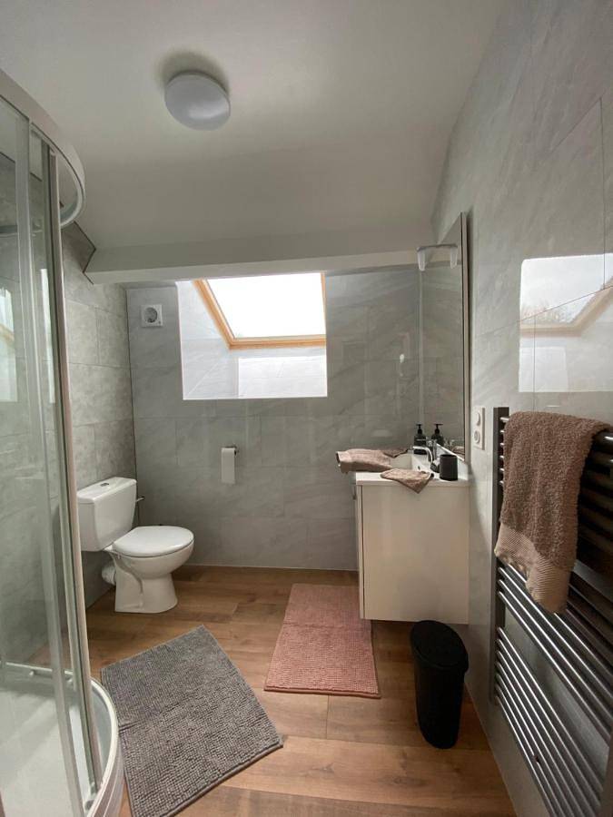 Gîte pour 5 personnes, avec jardin à Gelles - 4