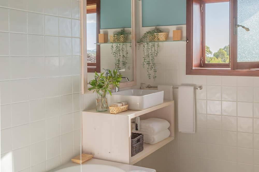 \"escape To This Lovely Rural House And Connect With Nature.\" in Catoira, Rías Baixas