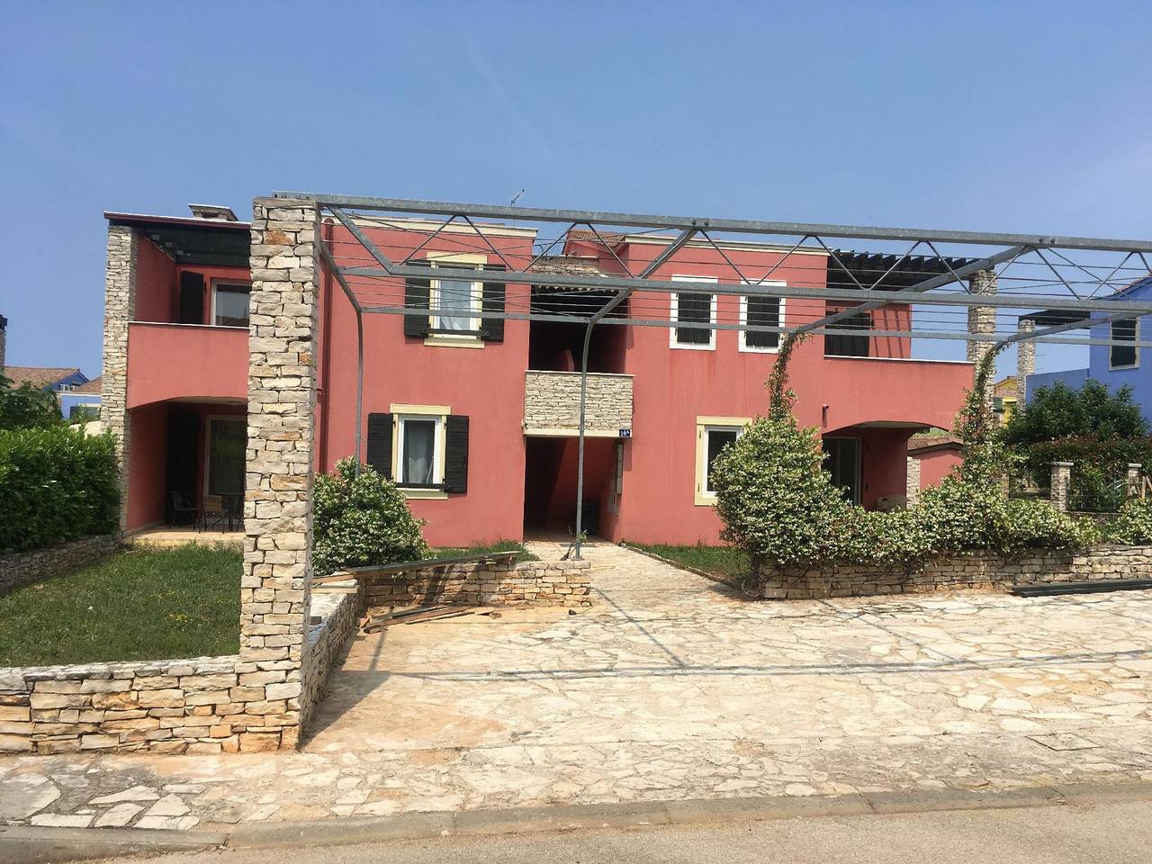 Apartamento vacacional entero, Apartment for 6 persons approx. 75 m² in Bašanija, Istria (Umag and the surrounding area) in Basanija, Region de Umag