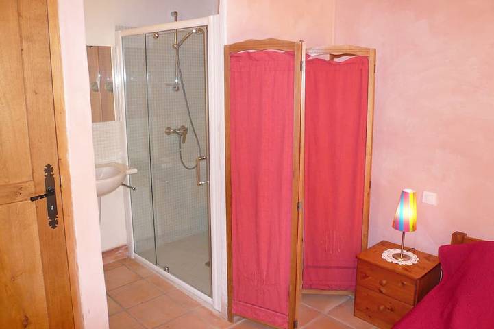 Location de vacances pour 6 personnes, avec terrasse et jardin à Fraissé-des-Corbières - 4