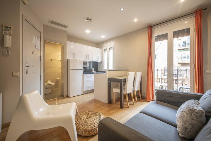 Ferienwohnung für 3 Personen, mit Balkon in Barcelona - 3