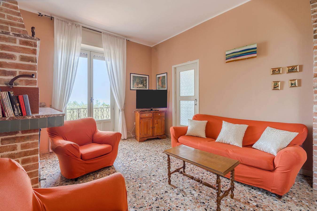 Villa 'Gli Ulivi' avec vue sur la mer, piscine privée et Wi-Fi in Chiusa Cavalli, Avola