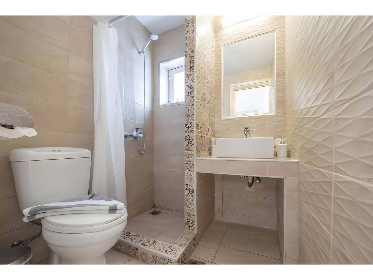 Hel lejlighed, Apartment 'No 2' with Sea View, Wi-Fi and Air Conditioning in Kos