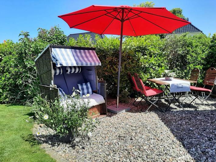 Ferienwohnung für 4 Personen, mit Garten und Ausblick in Elmenhorst-Lichtenhagen