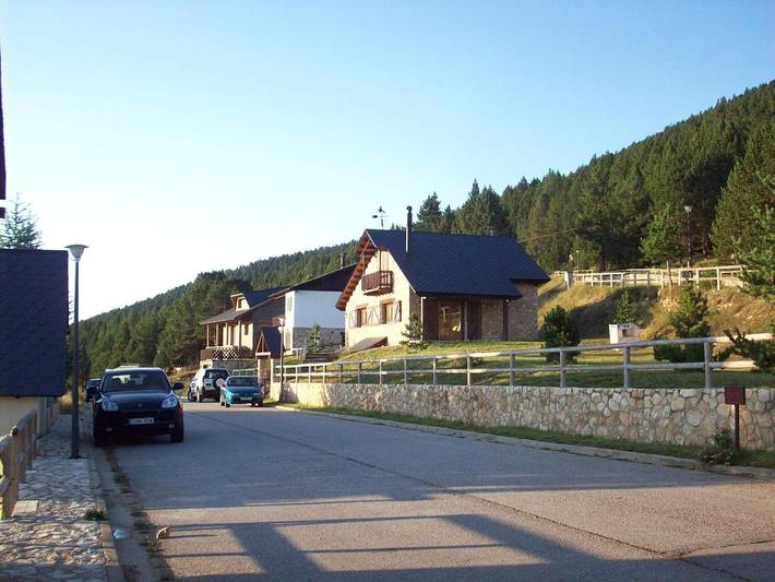 Casa rural para 8 personas, con Balcón y Terraza además de Jardín y Vistas en Solsonés - 3