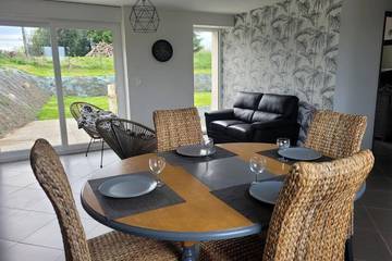 Gîte pour 4 personnes, avec jardin et terrasse, animaux acceptés à Créances