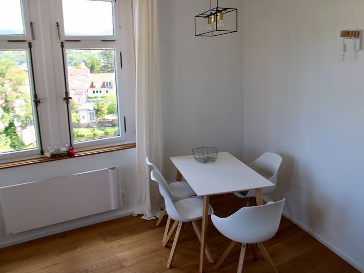 Hel lejlighed, Apartment 'Altes Forstamt' with Mountain View and Wi-Fi in Gernsbach, Nord Sortskoven