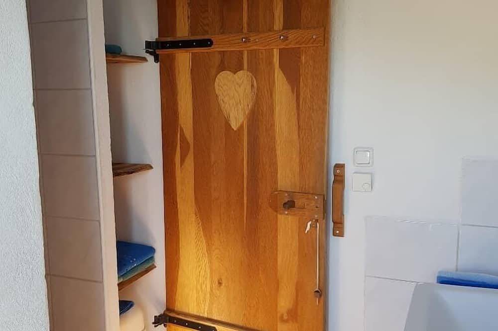 Ganze Wohnung, Ferienwohnung \"Mondschein\" mit Galerie und Balkon in Schwarzach b.Nabburg, Naturpark Oberpfälzer Wald