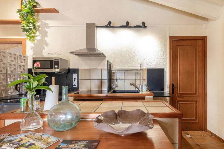 Country House 'Casa Rural Amb Piscina I Jardí' with Private Pool, Wi-Fi and Air Conditioning in Sant Martí Sarroca, Barcelona indland