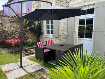 Gîte pour 4 personnes, avec jardin et bassin pour enfant à Saint-Jean-d'Angély