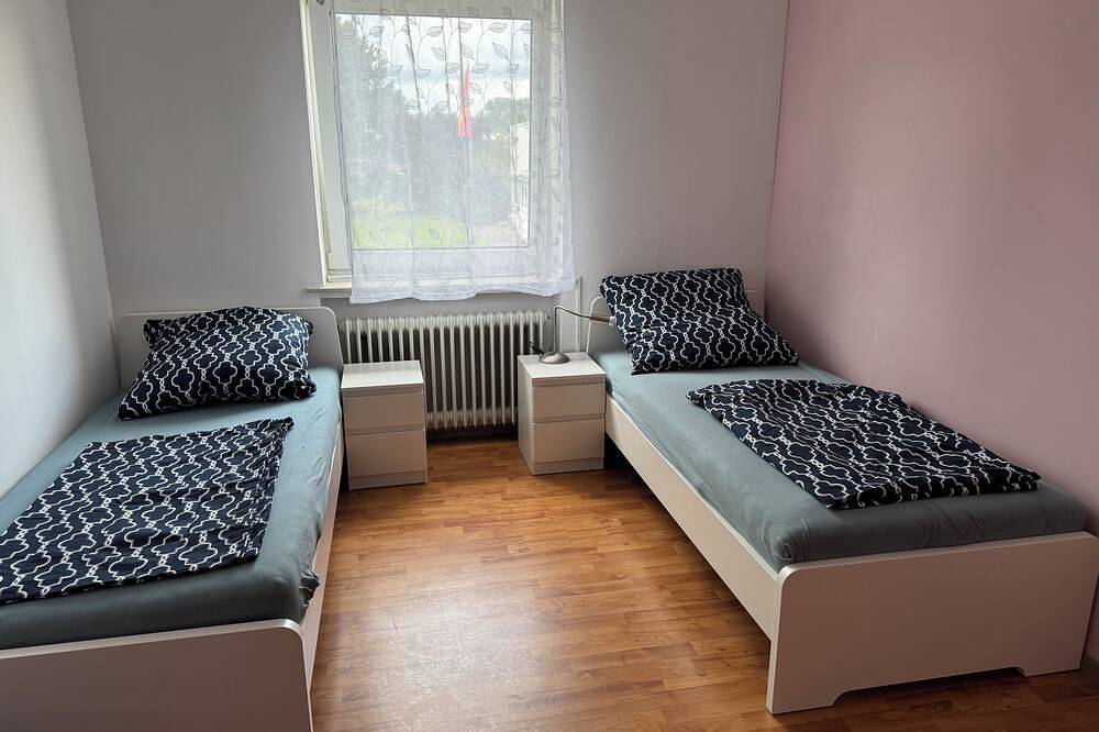 Ganze Wohnung, Große Wohnung nähe Ikea Br in Brackwede, Bielefeld