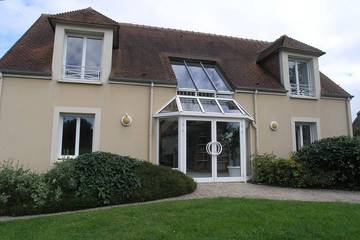 Gîte pour 8 personnes, avec jardin dans Moulins en Bessin