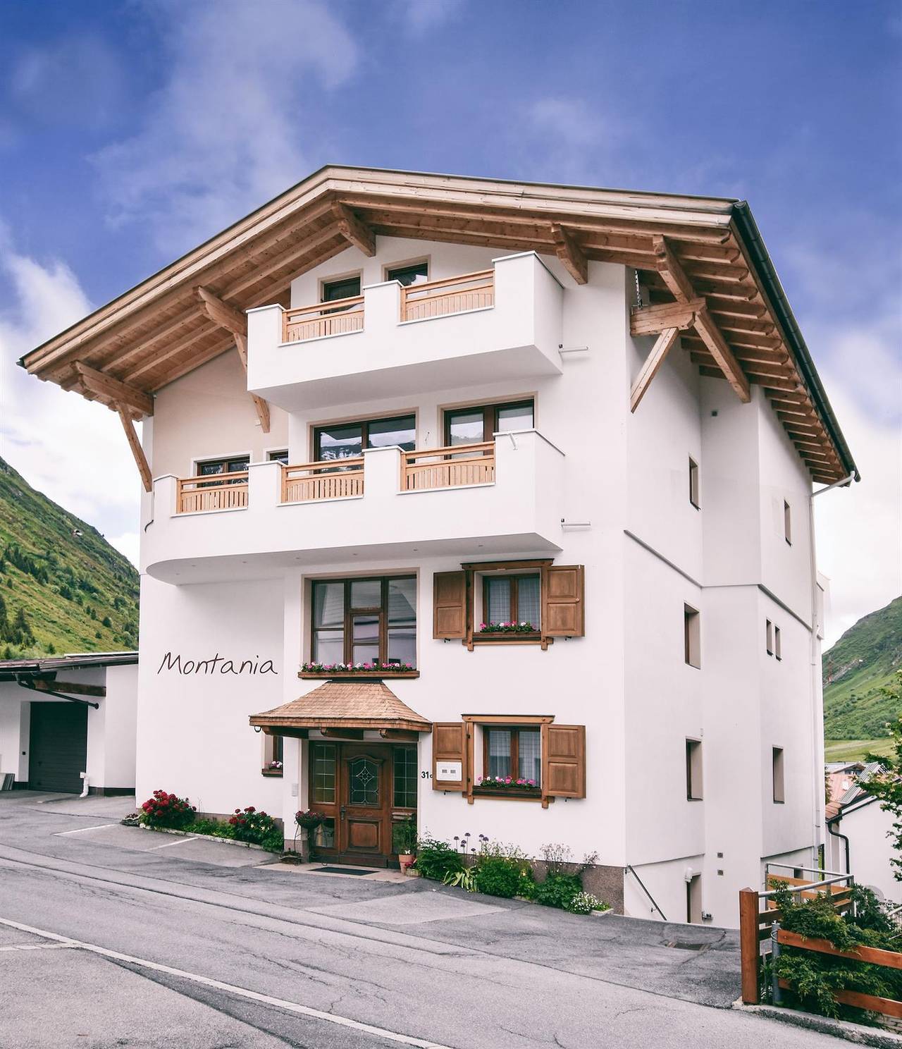 Ganze Ferienwohnung, Apartment 2/Wohn-Schlafraum/Dusche, Wc in Galtür, Verwall