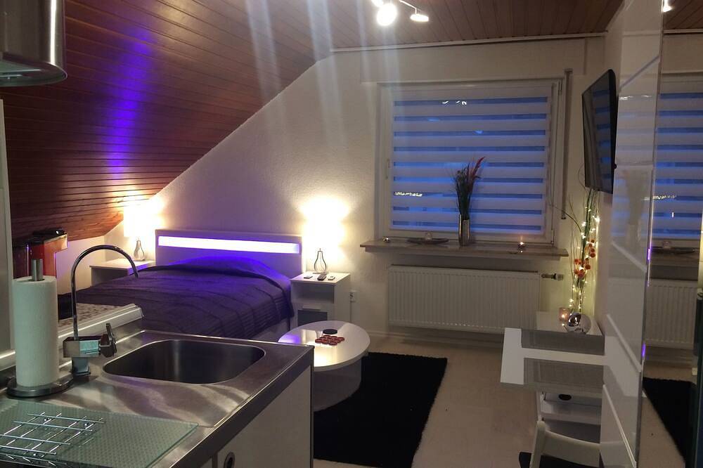 Ganze Wohnung, Kleines Ferienapartment/Studio Shervin, modern, gemütlich und gut ausgestattet. in Nümbrecht, Oberbergischer Kreis