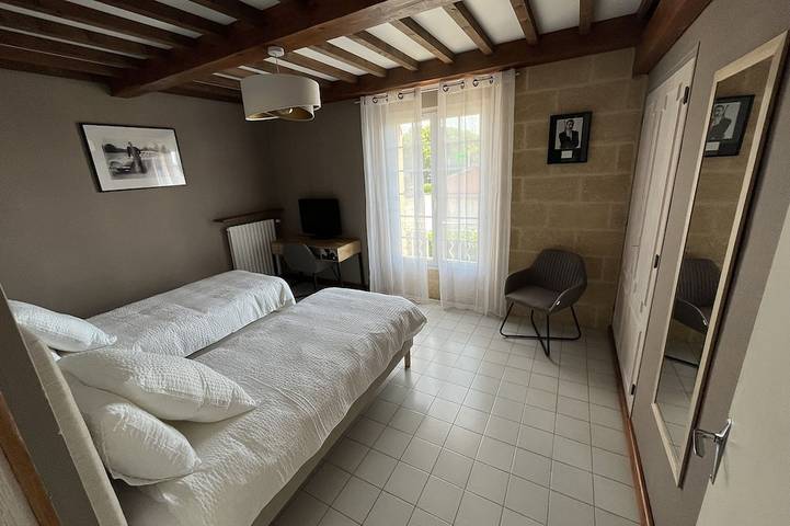 Chambre d’hôte pour 4 personnes, avec piscine à Saint-Quentin-la-Poterie - 2