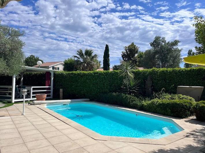 Location de vacances pour 6 personnes, avec Terrasse et Jardin ainsi que Piscine et Vue à Baillargues - 3