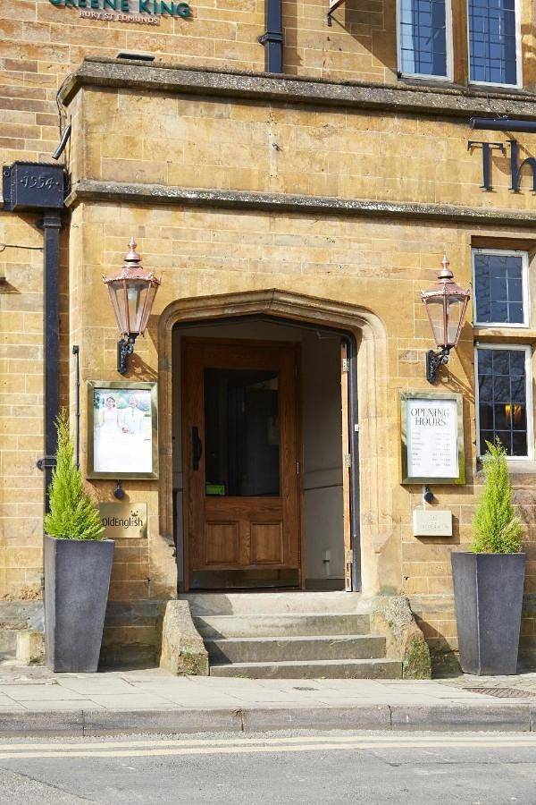 Cromwell Lodge Hotel by Greene King Inns in Banbury, Oxfordshire