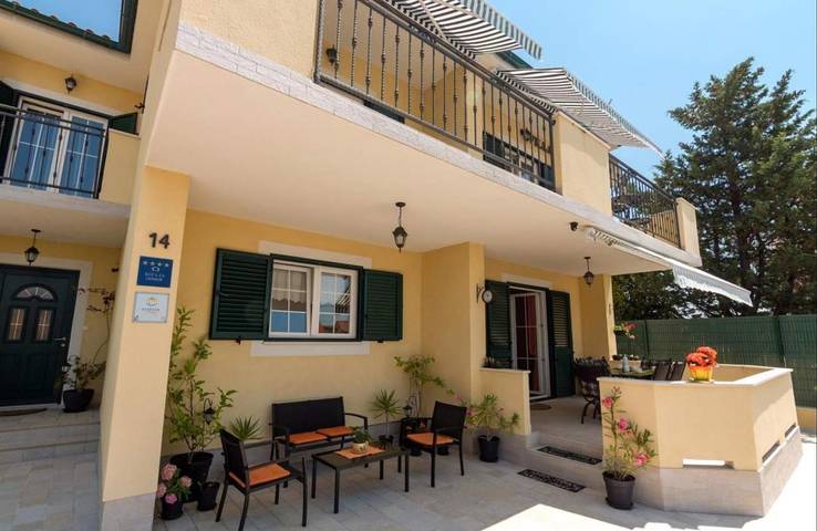 Ferienhaus mit Meerblick für 6 Personen, mit Balkon/Terrasse, mit Haustier in Barbat na Rabu