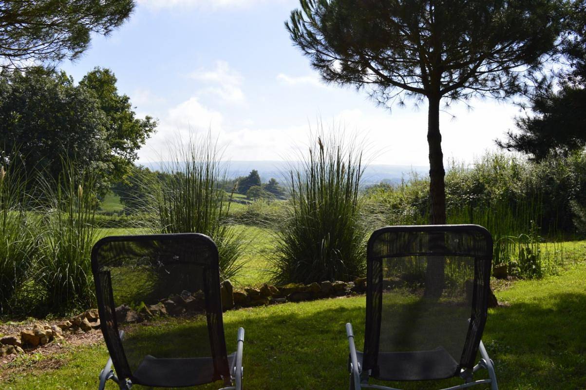 Gîte für 3 Personen mit Garten in Bourg-le-Comte, Charolles und Umgebung