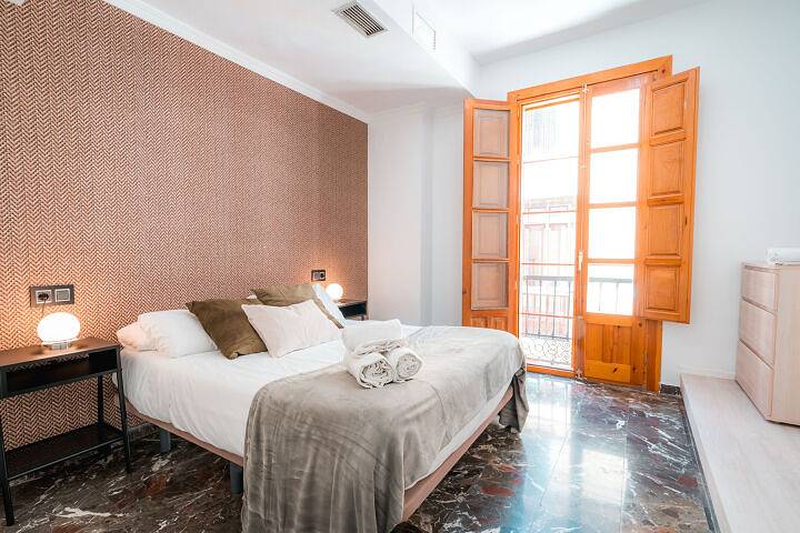 Entire apartment, Qh Ayuntamiento 05 in Realejo-San Matías, Granada