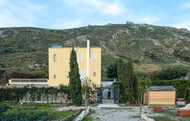 Acogedor apartamento costero con aire acondicionado y aparcamiento in Mondragone, Provincia de Caserta