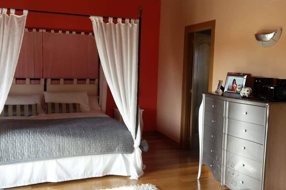 Preciosa Casa Nueva en Entorno Rural in Argoños, Costa de Cantabria