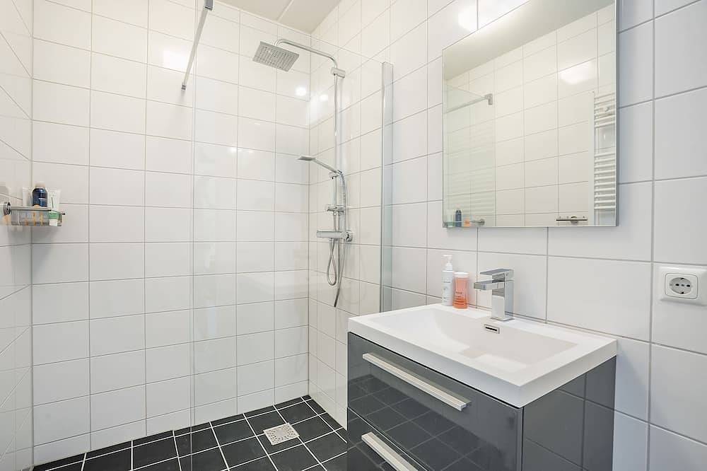 Geheel appartement, Modern appartement met gratis fietsen. Ideaal voor een stedenstrip! in Breda, Noord-Brabant