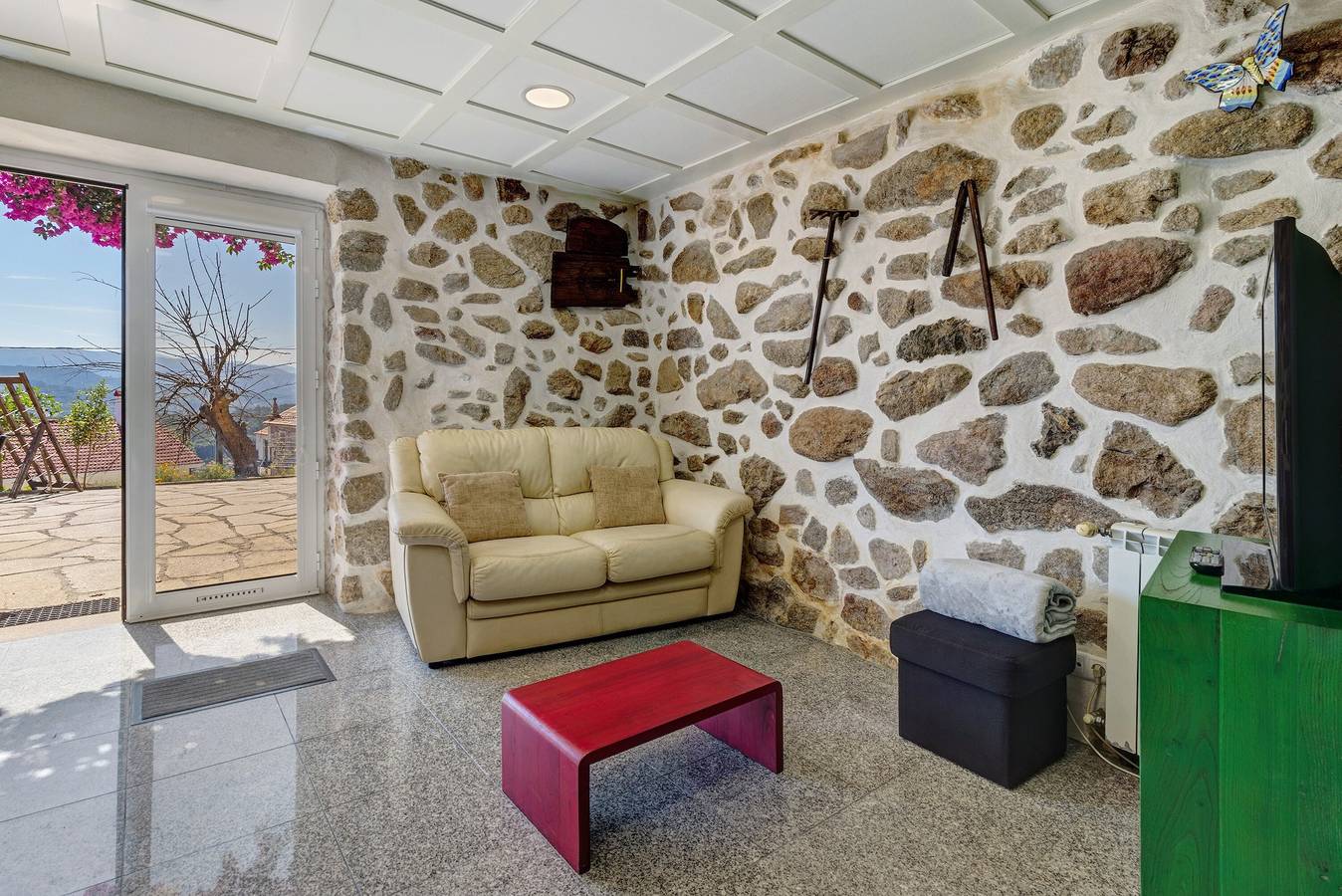 Estúdio inteiro, Apartamento Estúdio '' com Vista para a Montanha, Piscina Partilhada e Wi-Fi in Sabadim, Distrito de Viana do Castelo